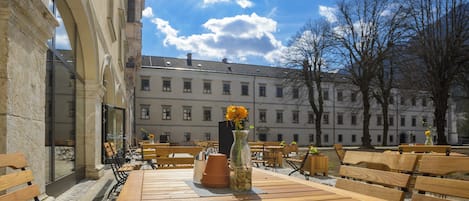 Sun deck