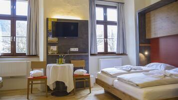 In-room safe, blackout curtains, free WiFi, bed sheets