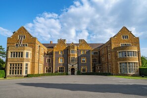 Suite | Individually decorated, individually furnished, desk, laptop workspace - Ashorne Hill Leamington Spa (Royal Leamington Spa)