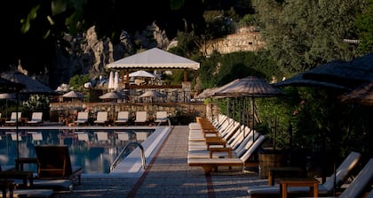 Dionysos Hotel