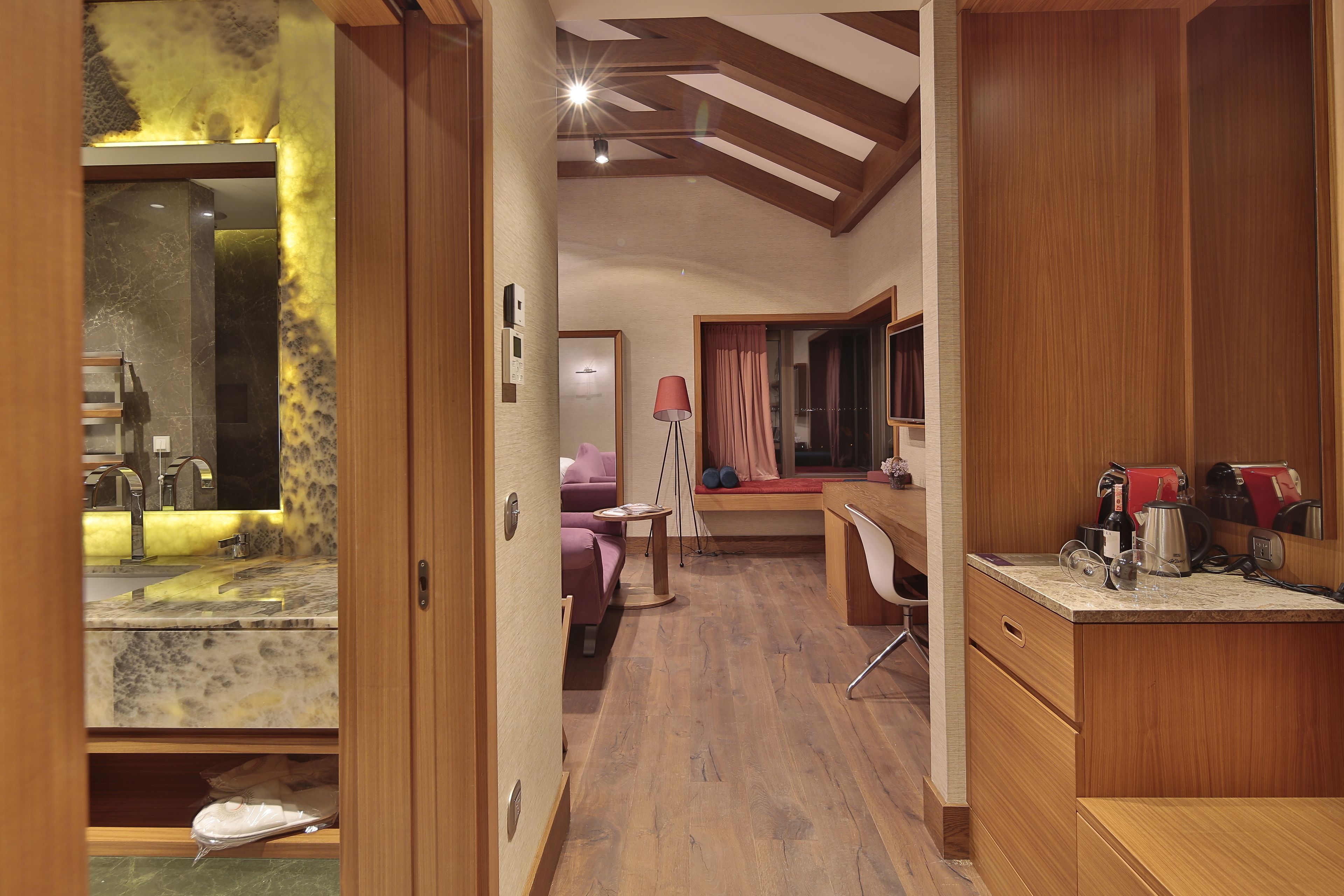 loft suit (aja) | egyptian cotton sheets, premium bedding, down duvets, minibar