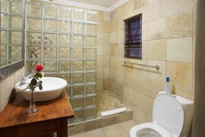 Deluxe Queen En-Suite Sea/Valley | Salle de bain