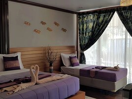 Family Garden View | Escritorio, wifi gratis, ropa de cama