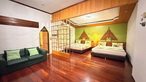 Family 4 | Schreibtisch, kostenloses WLAN, Bettwäsche