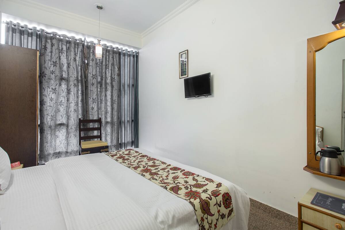 Standard Double or Twin Room, 1 Double Bed, Private Bathroom | Room amenity