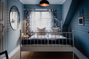 Habitación familiar, vista a la montaña | Wifi gratis y ropa de cama 