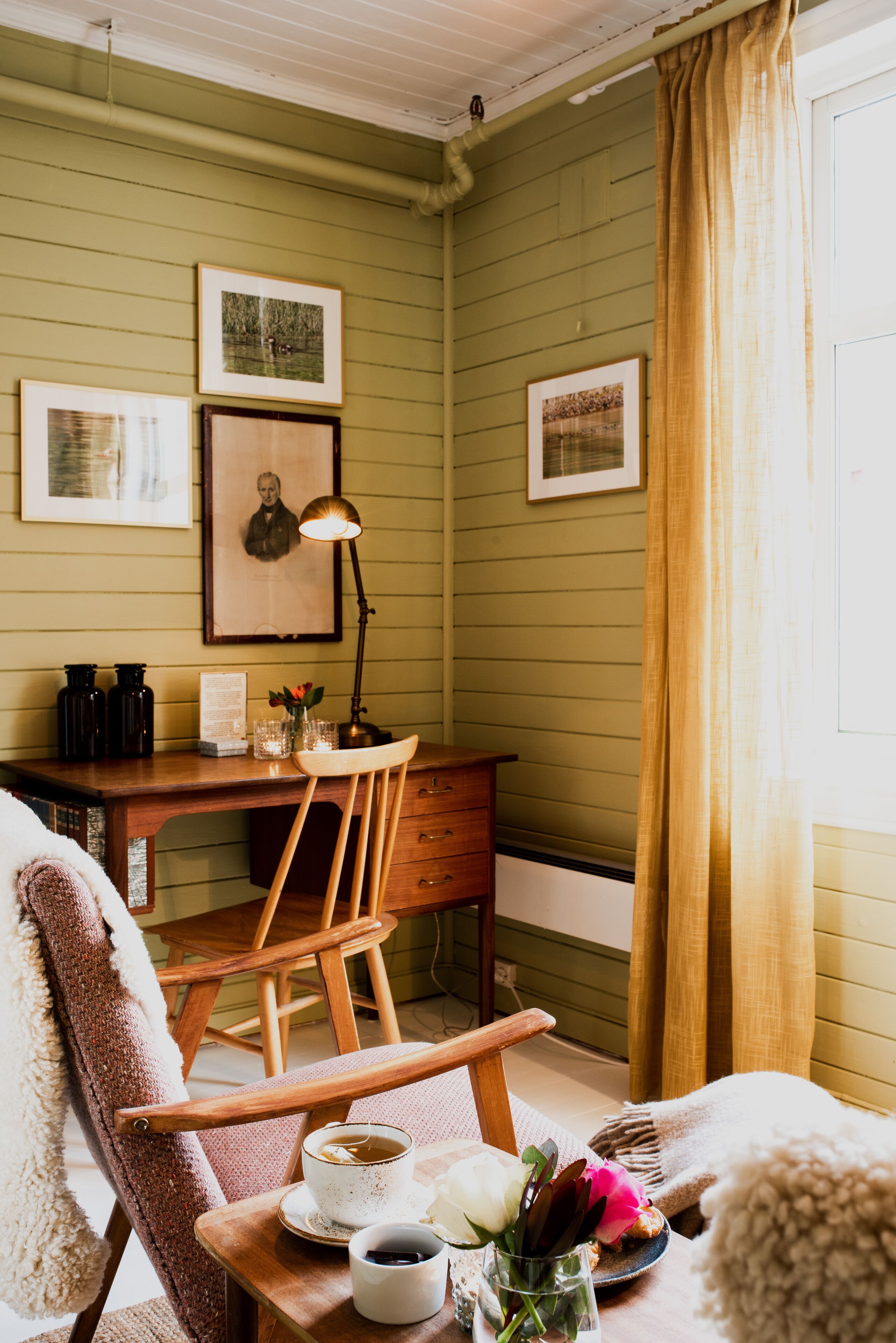 family room (fjord view) | 1 bedroom, free wifi, bed sheets