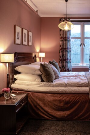 Doppelzimmer, 1 Doppelbett (Fjord View) | Kostenloses WLAN, Bettwäsche