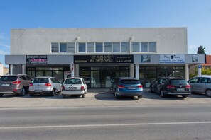 Ubetjent parkering (EUR 10 per opphold)