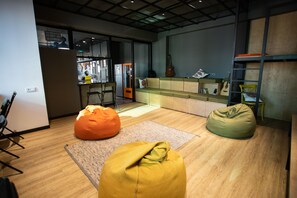 Sala de estar en el lobby