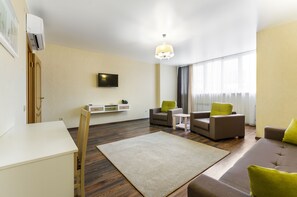 Business Apartment, 2 Bedrooms, Kitchen | Living room | Flat-screen TV - Degas Lite Hotel (Voronezh)