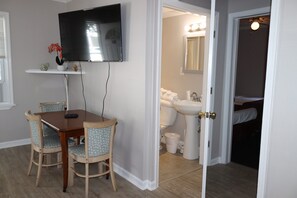 Apartamento, 1 quarto | Banheiro | Toalhas de banho 