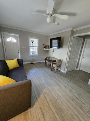 North Bldg (13th Street), 1Bedroom Poolside Apartment | Living area | 55-inch TV with satellite channels, streaming services