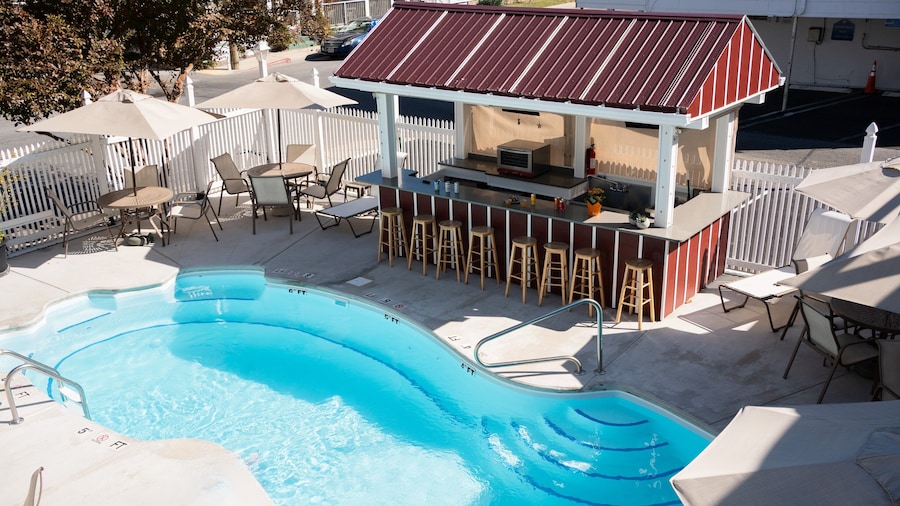The Burgundy Inn