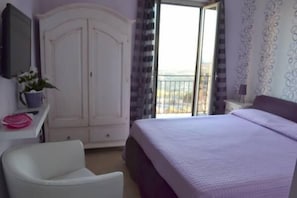 Panoramic Double Room, 1 Double Bed, Private Bathroom, Ocean View