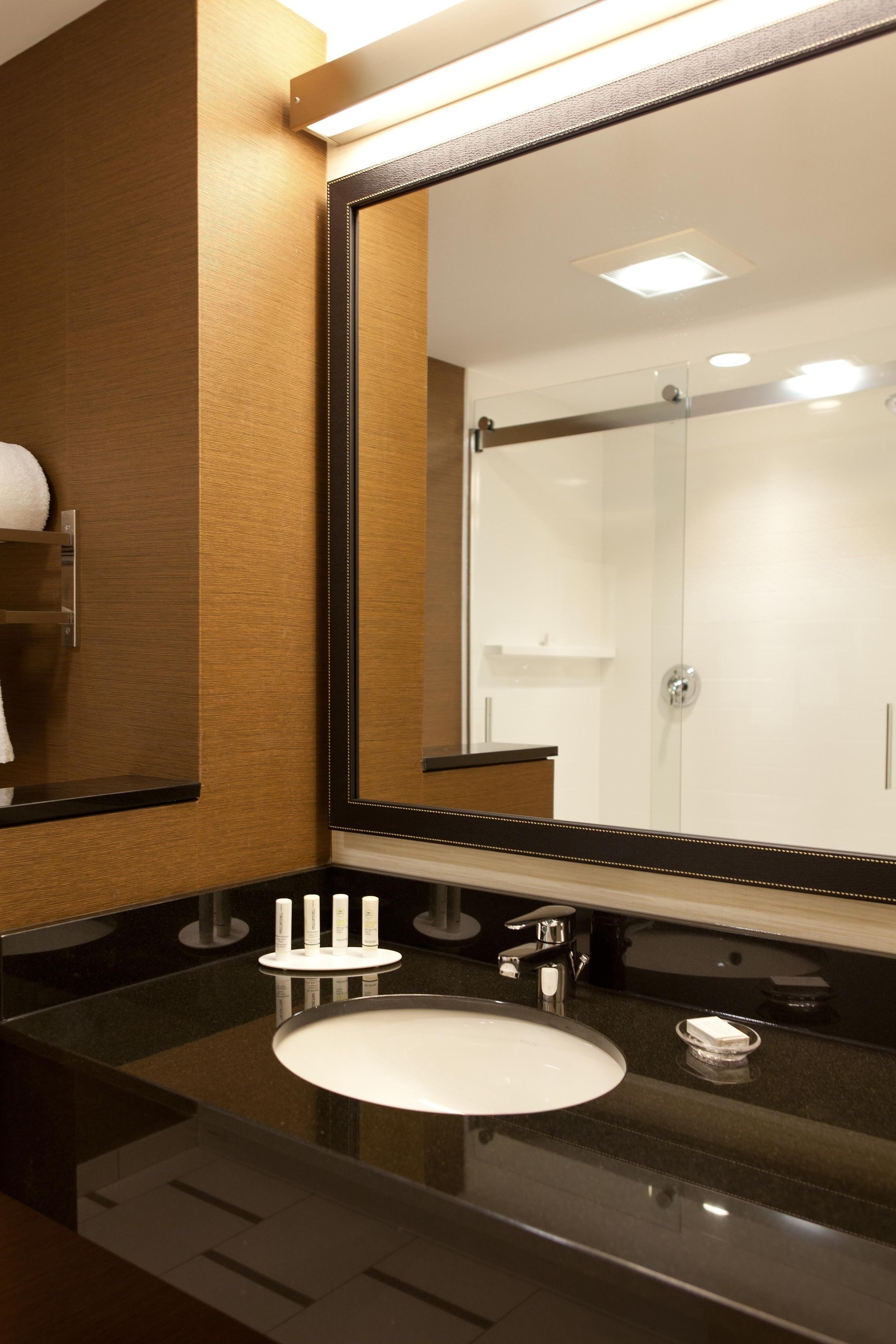 suite, 1 king bed with sofa bed | bathroom | free toiletries, hair dryer, towels