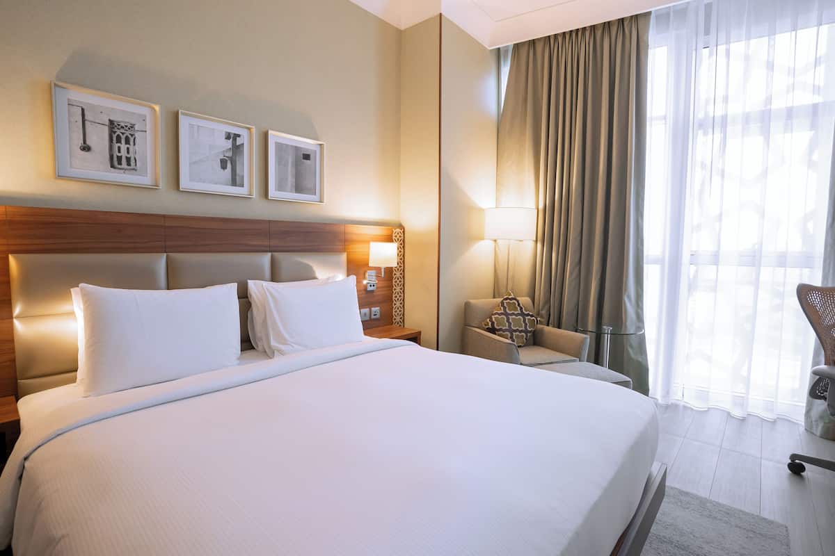 Premium bedding, minibar, in-room safe, desk