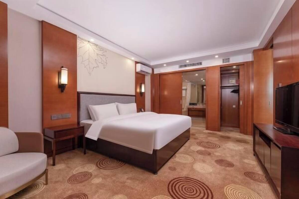 Minibar, una cassaforte in camera, orologio con sveglia