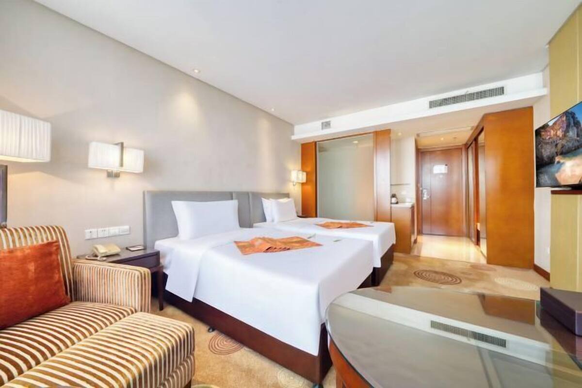 Minibar, caixa forta a l'habitació i despertador