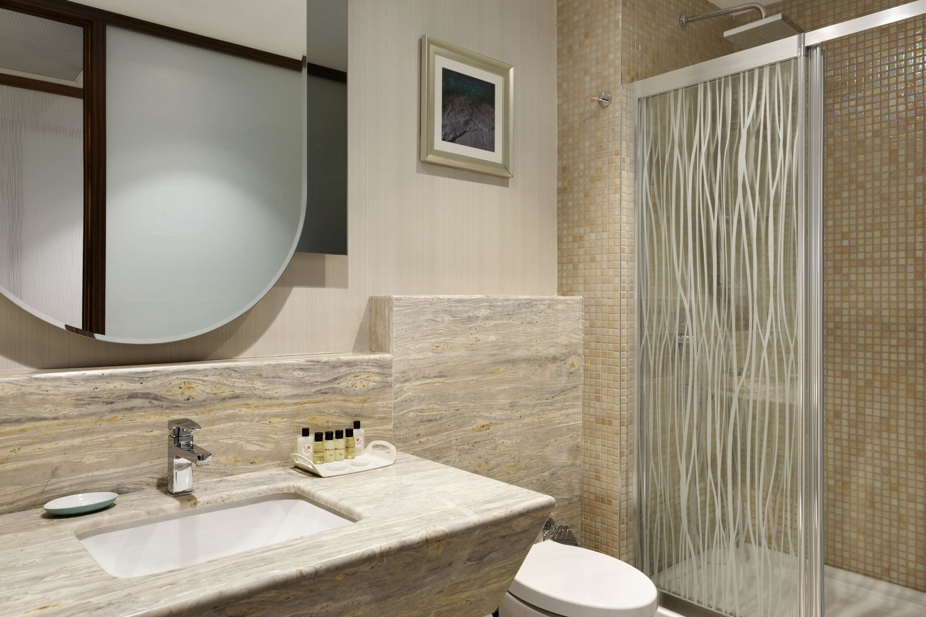 rainfall showerhead, free toiletries, hair dryer, slippers