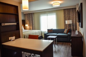 In-room safe, desk, blackout drapes, soundproofing - Staybridge Suites Puebla by IHG (Puebla)