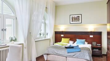 Premium bedding, in-room safe, desk, soundproofing