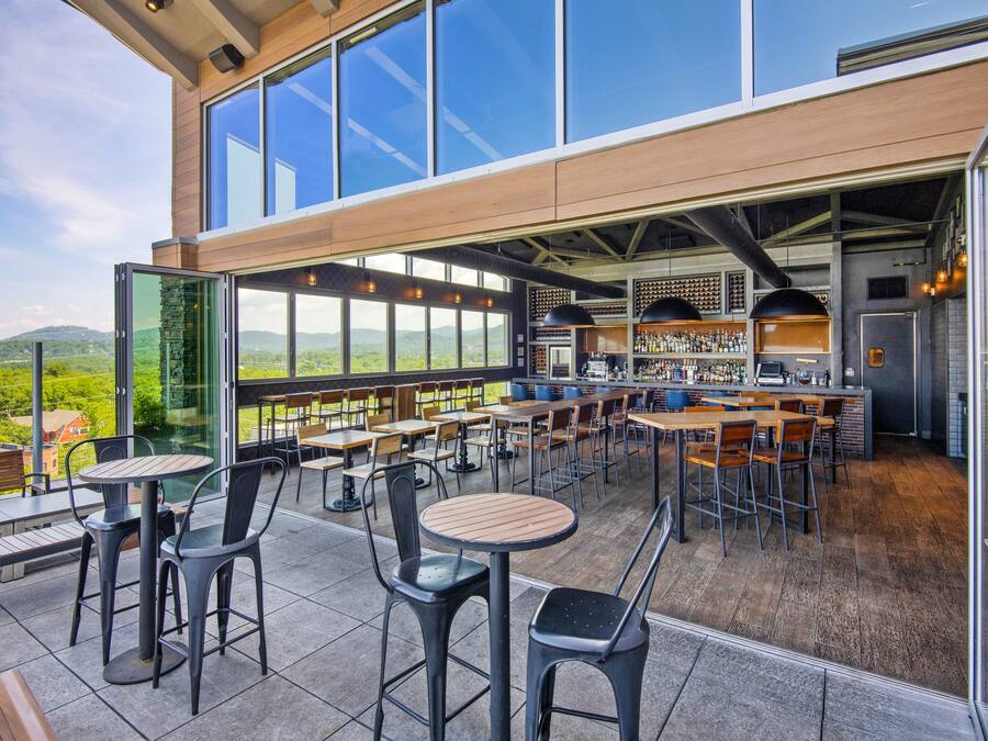 2 bares/lounges, bar na cobertura