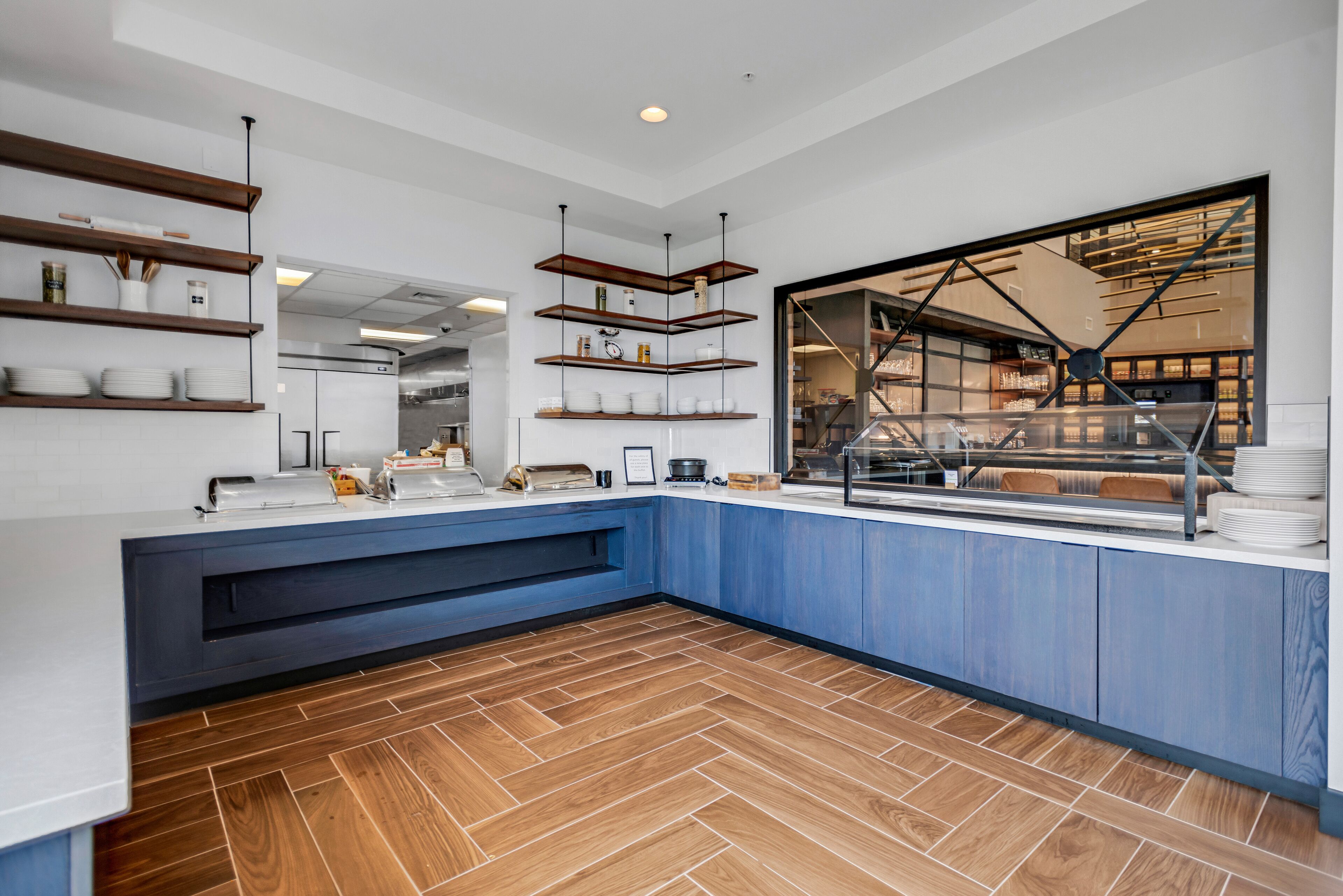 Tägliches Frühstücksbuffet (18 USD pro Person)