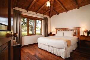 Villa, vistas al jardín | Escritorio, espacio para trabajar con un portátil, cunas gratuitas