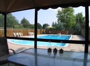 Piscine extérieure (ouverte en saison)