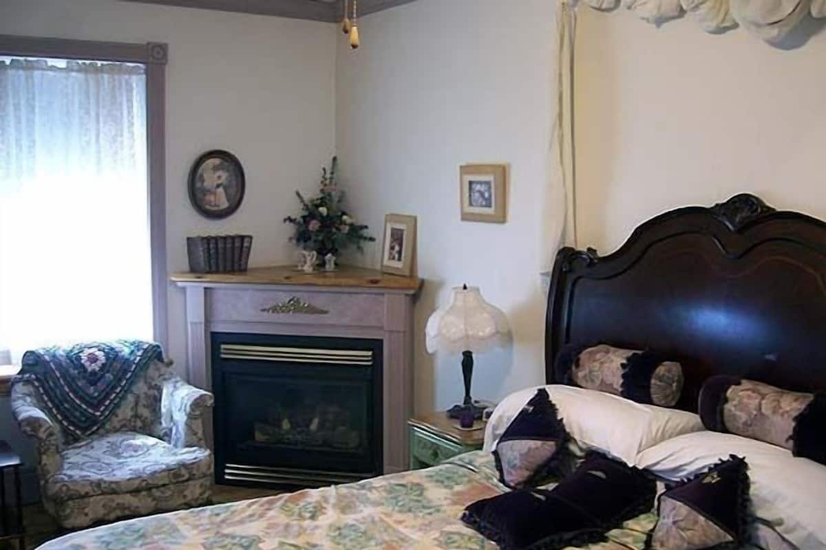 Decoración personalizada, muebles diferentes y cortinas blackout