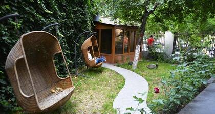 City Hotel By Picnic