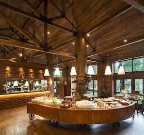 4 restaurants; lunch and dinner served  - Six Senses Qing Cheng Mountain (Chengdu)