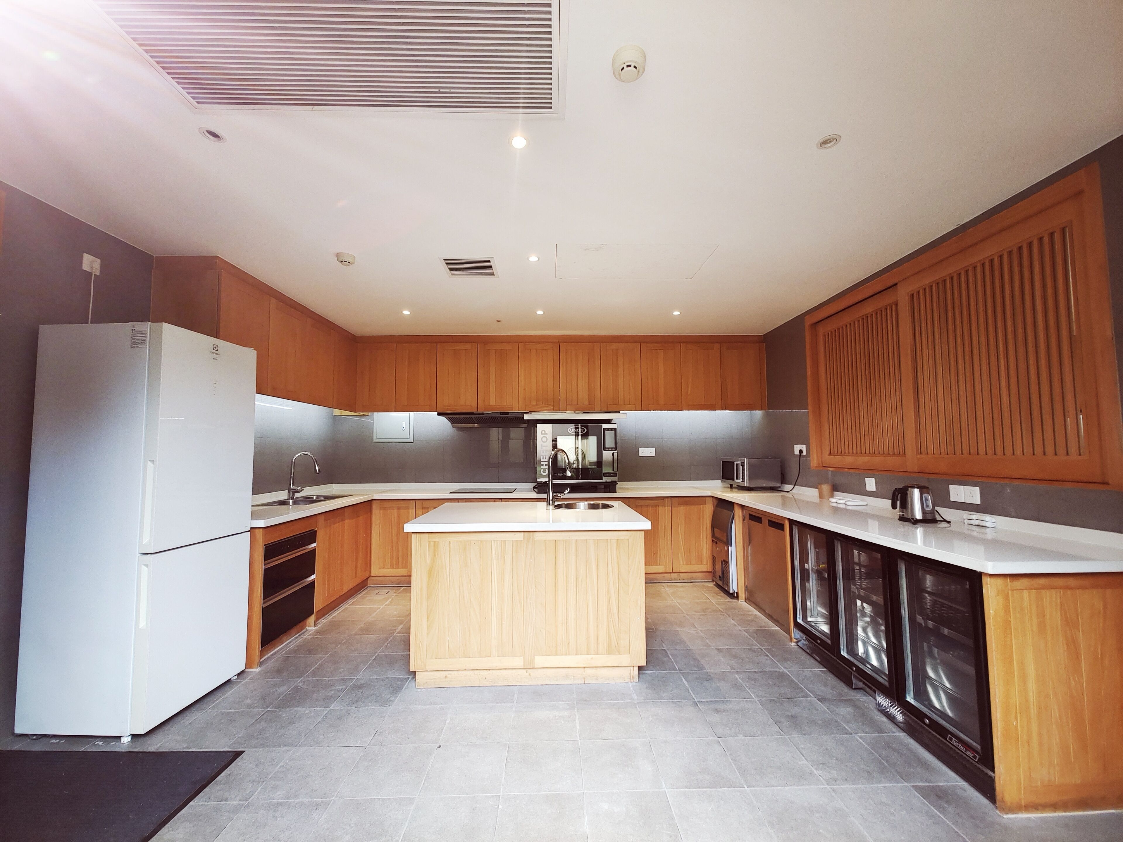 presidential villa, 4 bedrooms (swiming pool) | private kitchen | coffee/tea maker