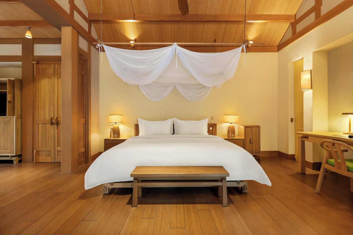 Courtyard Hot Spring Suite | 2 bedrooms, minibar, in-room safe, blackout drapes