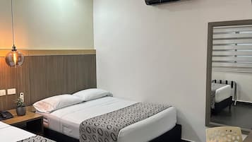 Kamar Twin Standar | Minibar, brankas, meja kerja, dan Wi-Fi gratis