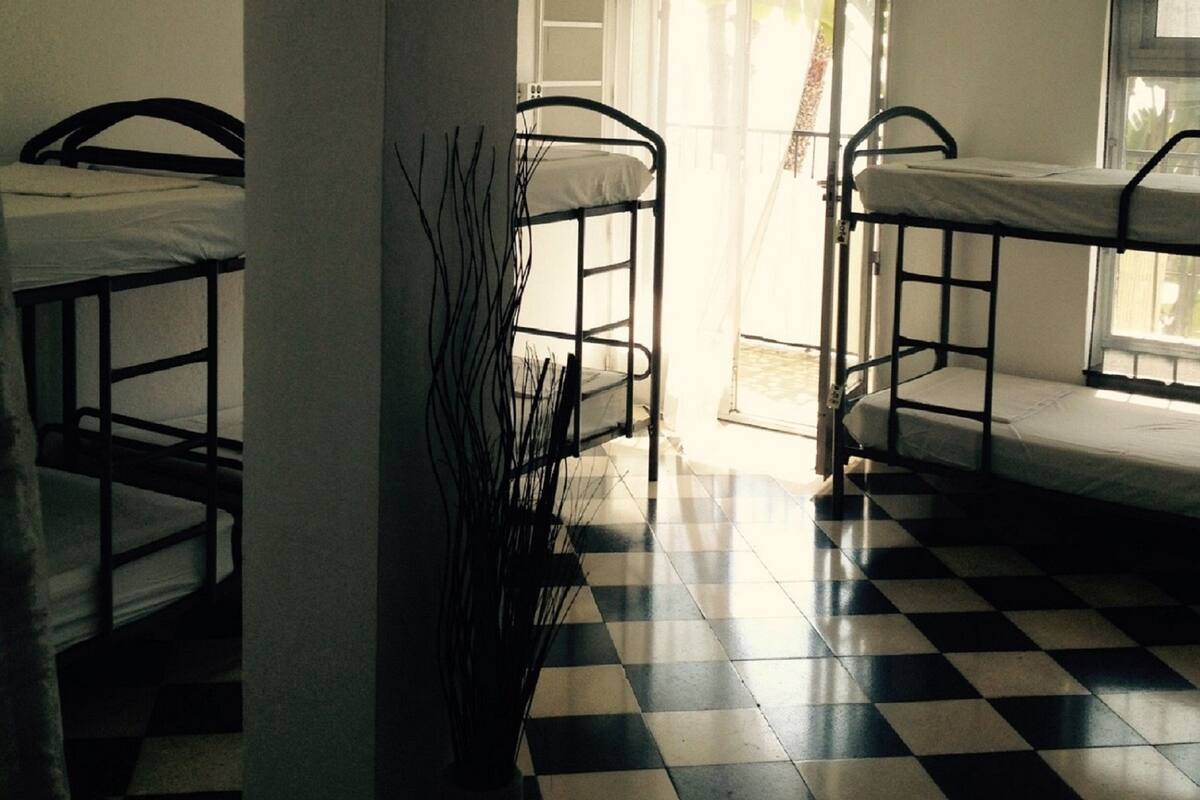 Egyptian cotton sheets, in-room safe, blackout drapes