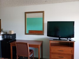 华丽客房, 1 张特大床, 无烟房 | 免费 WiFi、床单