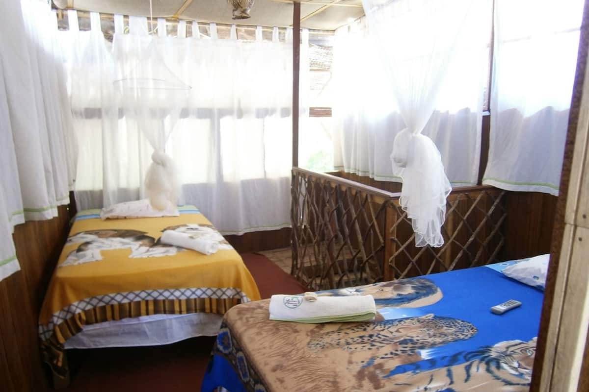 Familienzimmer, Gartenblick (6 personas) | Kostenlose Babybetten, Zustellbetten, kostenloses WLAN, Bettwäsche