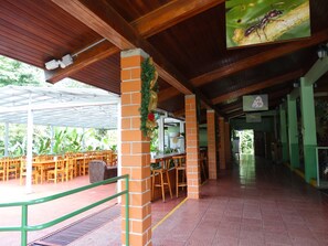 Food court