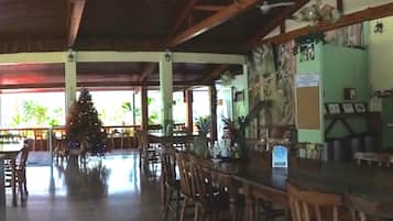 Food court