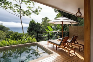 Deluxe Double Villa La Vainilla w/ Plunge Pool | Premium bedding, pillow-top beds, in-room safe, desk - El Remanso Rainforest Lodge (Puerto Jiménez)