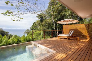 Deluxe Double Villa La Vainilla w/ Plunge Pool | Premium bedding, pillowtop beds, in-room safe, desk - El Remanso Rainforest Lodge (Puerto Jiménez)