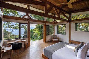 Deluxe Double Villa La Vainilla w/ Plunge Pool | Sängtillbehör av högsta kvalitet och bäddmadrasser