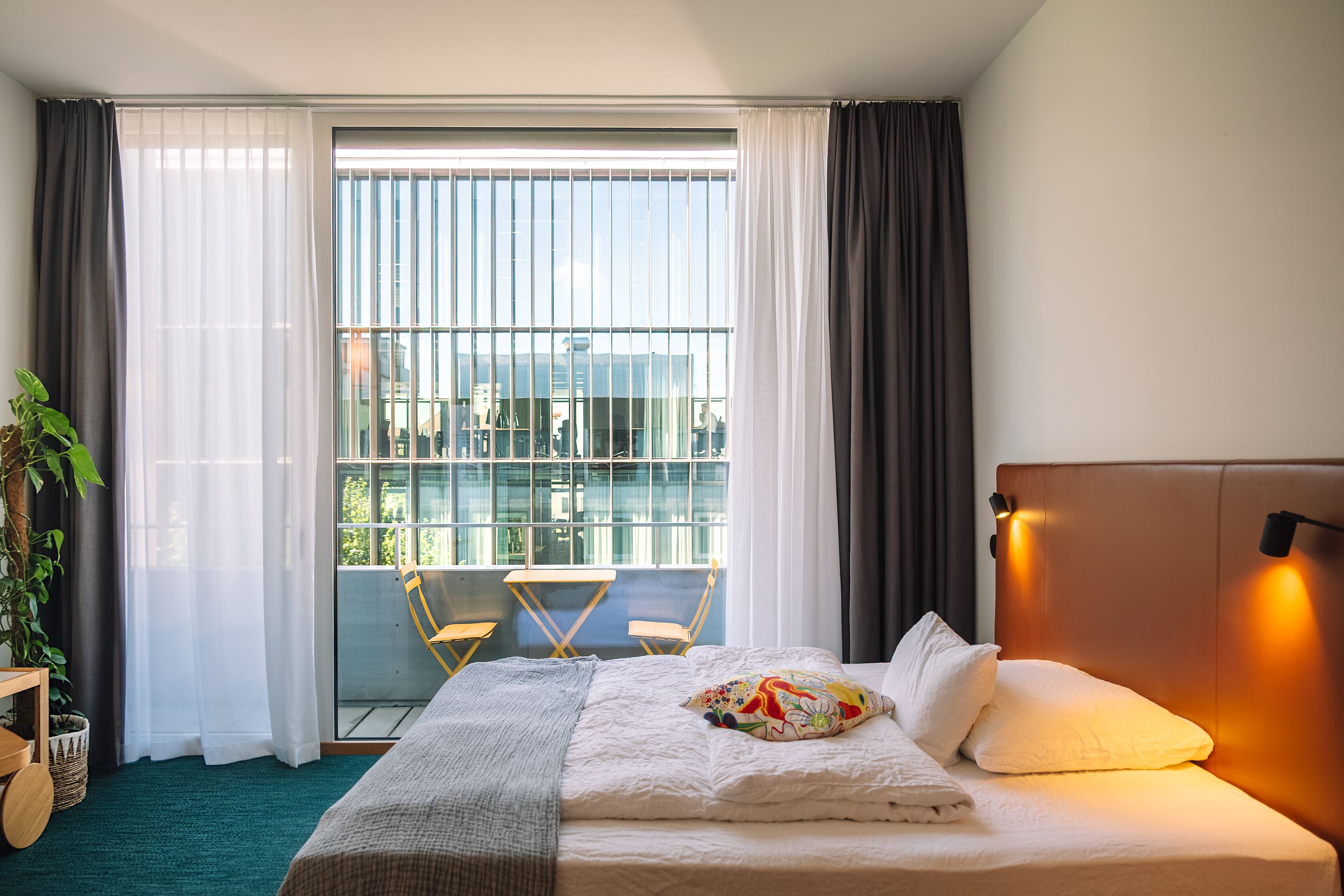 Caja de seguridad en la habitación y decoración personalizada 