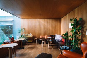 Executive lounge - Nomad Design & Lifestyle Hotel - Member of Design Hotels (Basel)