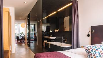 Design Penthouse Suite | In-room safe, individually decorated, individually furnished, desk