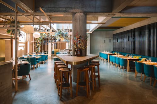 供应午餐、晚餐和早午餐
