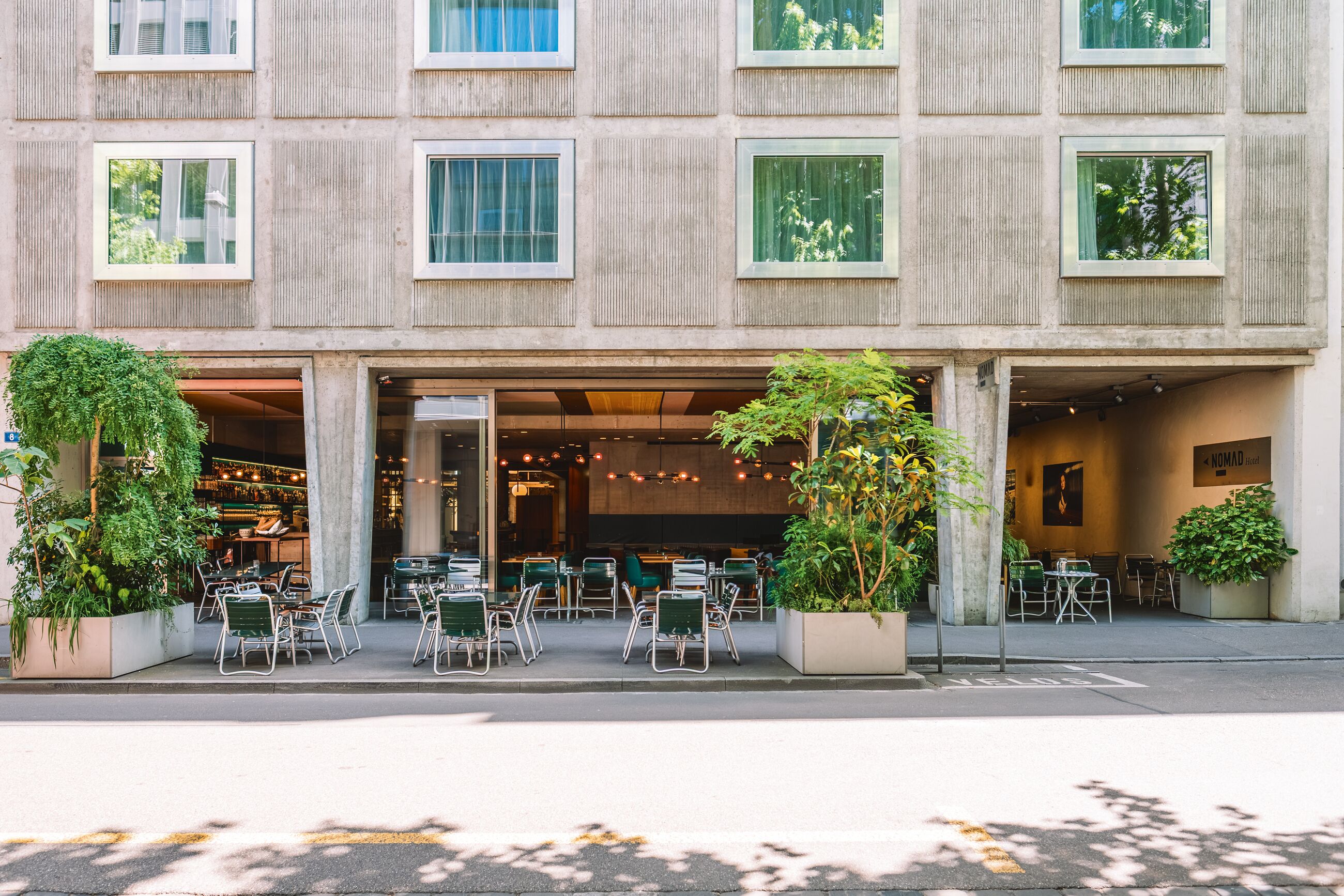 المنشأة من الخارج