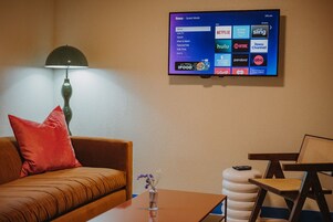 Family Room (2 Queen + Pull Out Sofa) NO PETS | Premium bedding, pillowtop beds, individually decorated